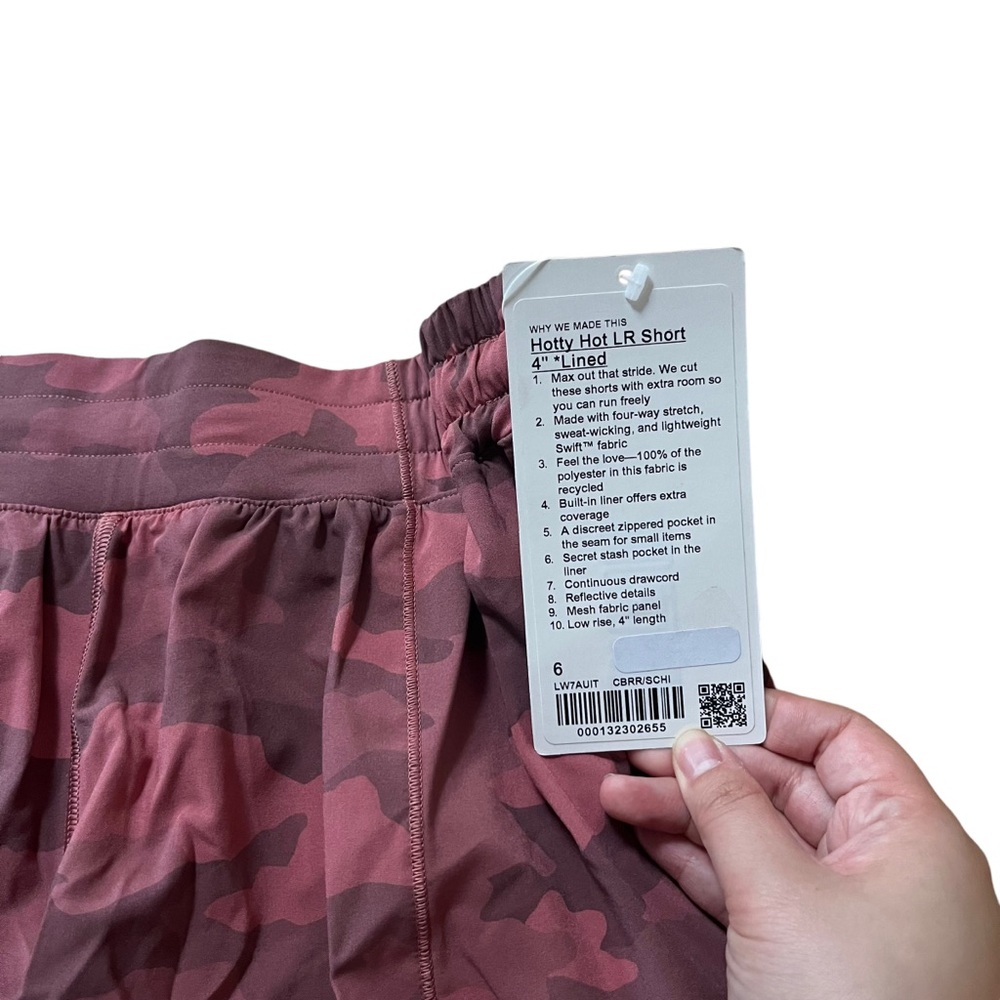 Lululemon Hotty Hot Low Rise Shorts Pink Camo 4" Size 6 New with tags - Picture 4 of 5